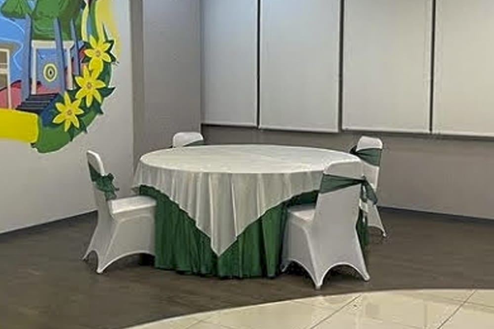 Sewa Meja Bundar Besar