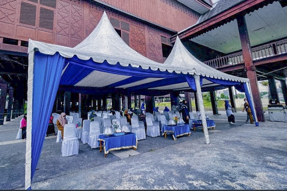 Sewa Tenda Sarnafil 5 x 5 m Semi-dekorasi