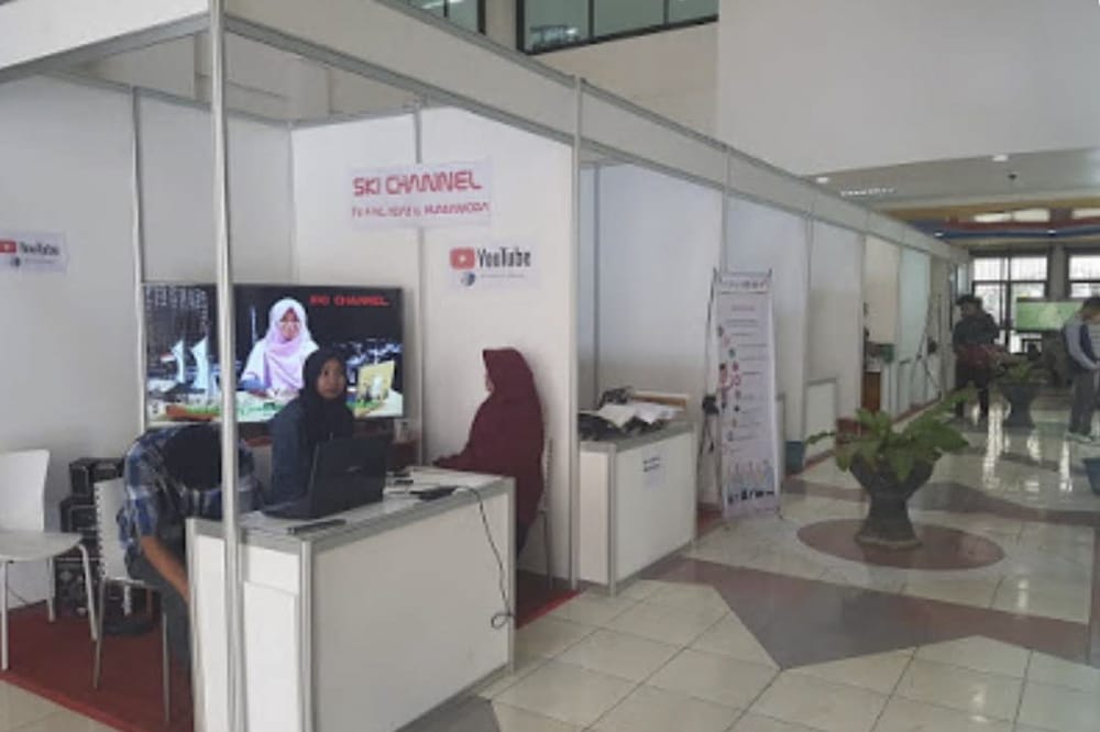 Sewa Booth Partisi 2 x 2 m