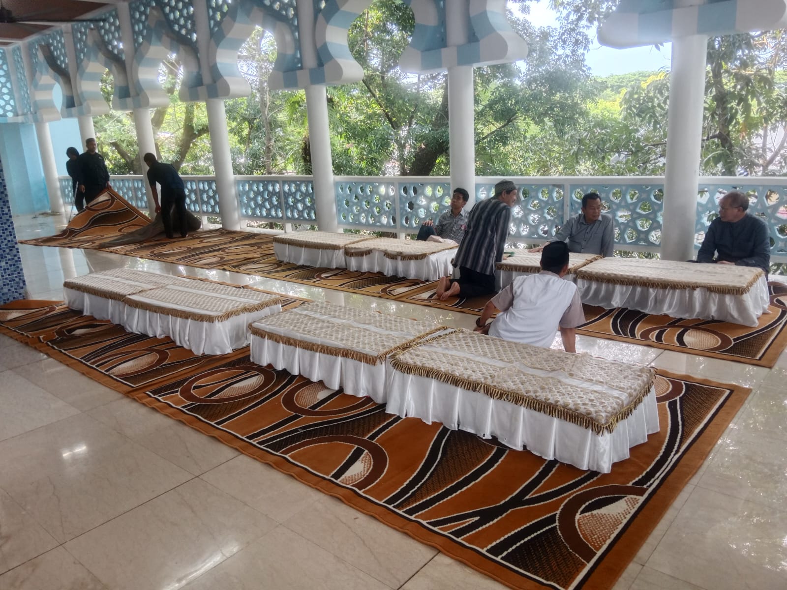 Sewa Meja Oshin/Meja Sila Makassar