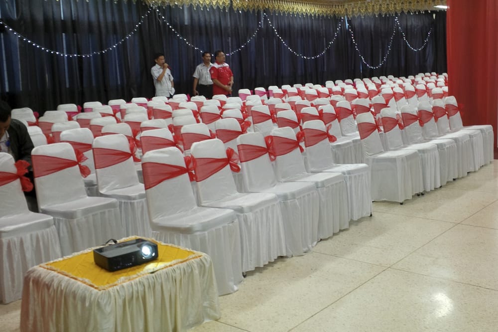 Sewa Kursi Futura Cover + Pita