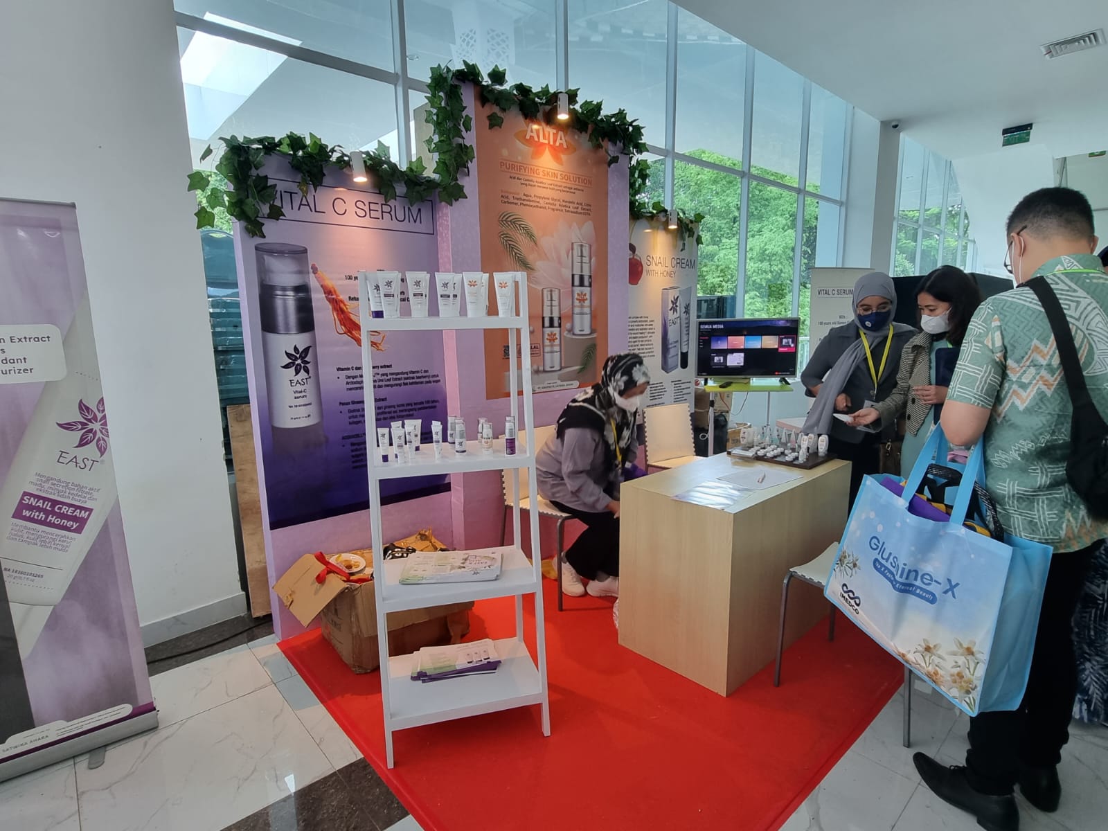 Sewa Booth Pameran Minimalis